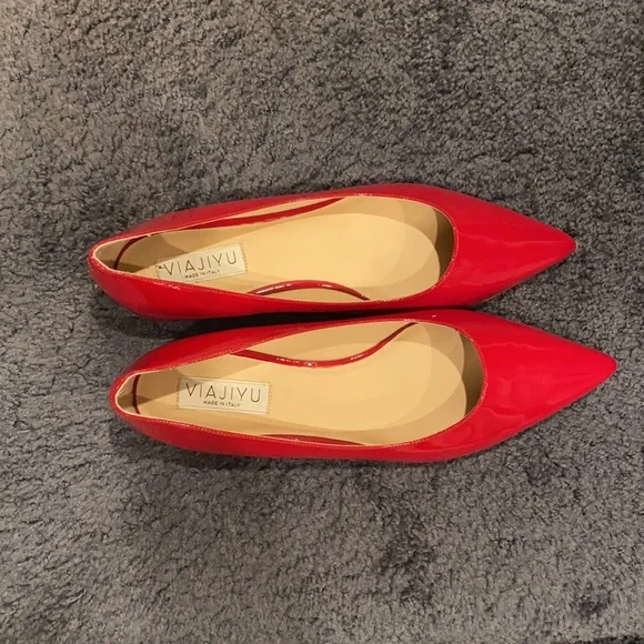 Viajiyu red flats generous toe box with no cleavage new no box size 41…